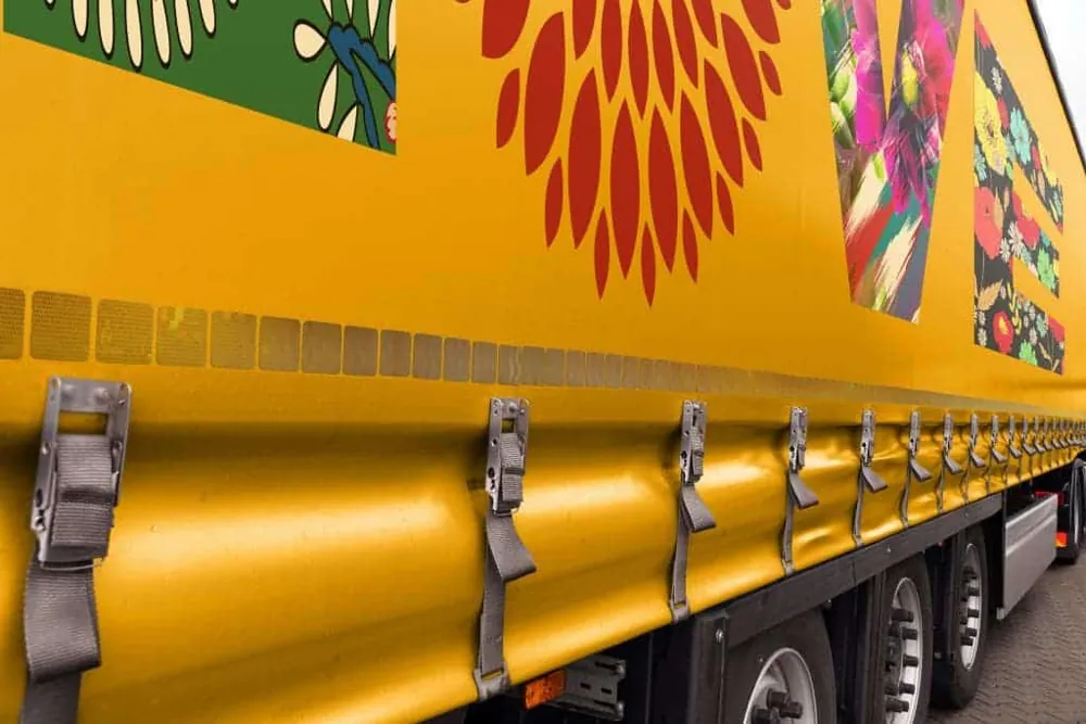Vinilo MACal Truck Tarp para rotular lonas de camiones con alto impacto visual — imagen 2