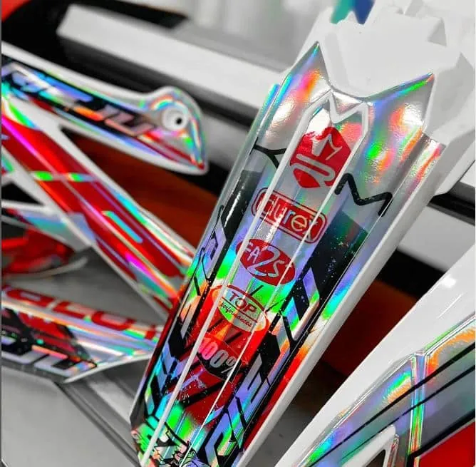 Vinilo holográfico Rainbow con efecto arco iris para rotulación de impacto