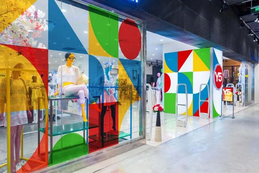 Vinilo transparente de colores MACcrystal 8400 Pro para rótulos luminosos — imagen 2